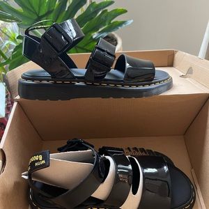 Dr Martens Gryphon black sandals